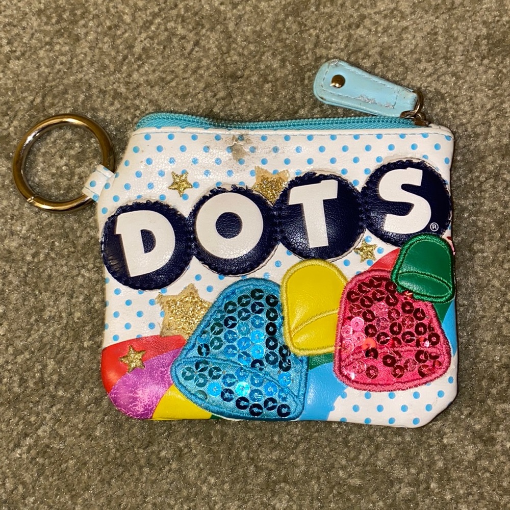 Dots Clutch